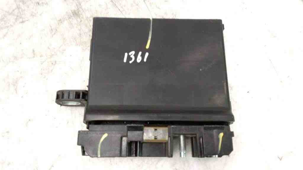 RENAULT Megane 3 generation (2008-2020) Power Distribution Box 32428213