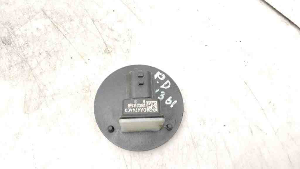 RENAULT Megane 3 generation (2008-2020) Aizmugurējais labais trieciena sensors 988301626R,DA4744C3 32428258