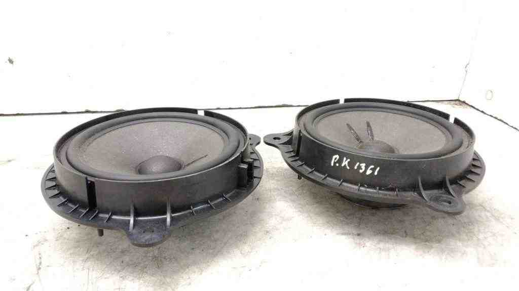 RENAULT Megane 3 generation (2008-2020) Front Right Door Loudspeaker A4538270200,H015229M,281569368R 32428663