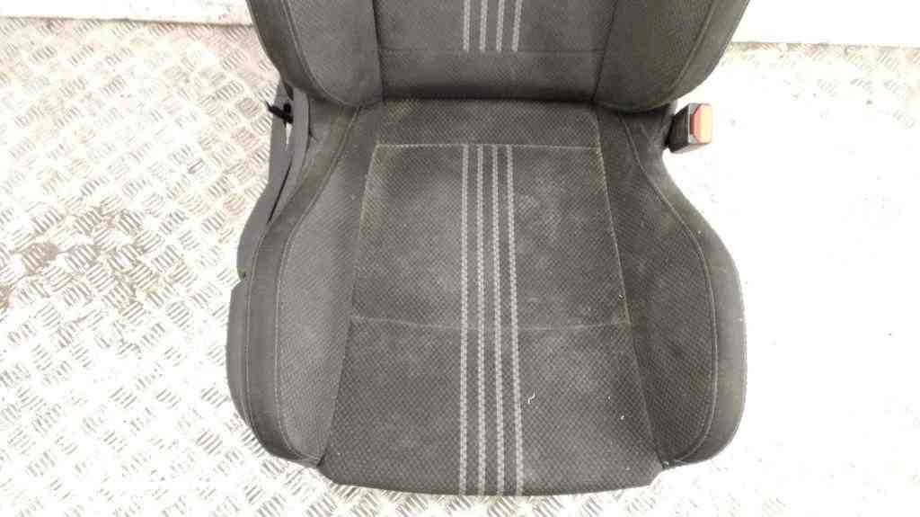 RENAULT Megane 3 generation (2008-2020) Front Right Seat 32429063
