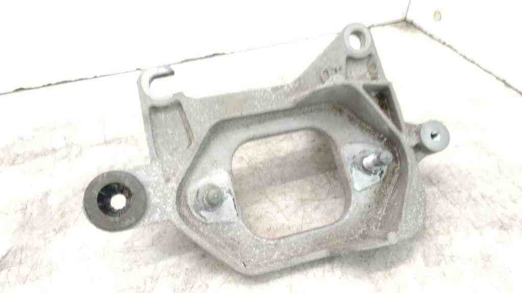 RENAULT Megane 3 generation (2008-2020) Gearbox Mount Bracket 112221641R 32429199