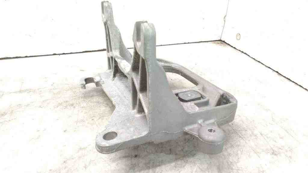 RENAULT Megane 3 generation (2008-2020) Gearbox Mount Bracket 112221641R 32429199