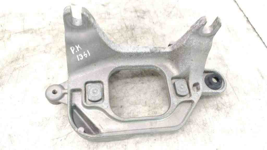 RENAULT Megane 3 generation (2008-2020) Gearbox Mount Bracket 112221641R 32429199