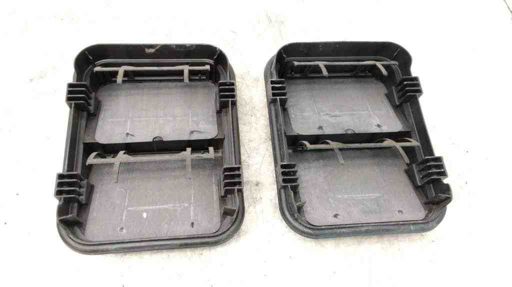RENAULT Megane 3 generation (2008-2020) Body Ventilation Grilles 93862182 32429450