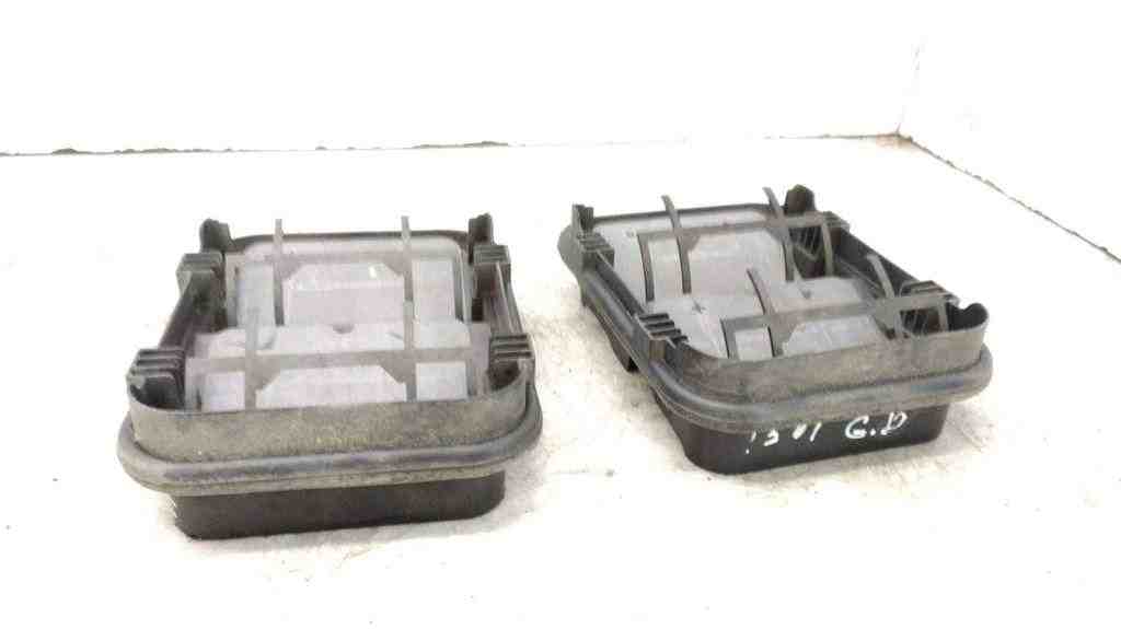 RENAULT Megane 3 generation (2008-2020) Body Ventilation Grilles 93862182 32429450
