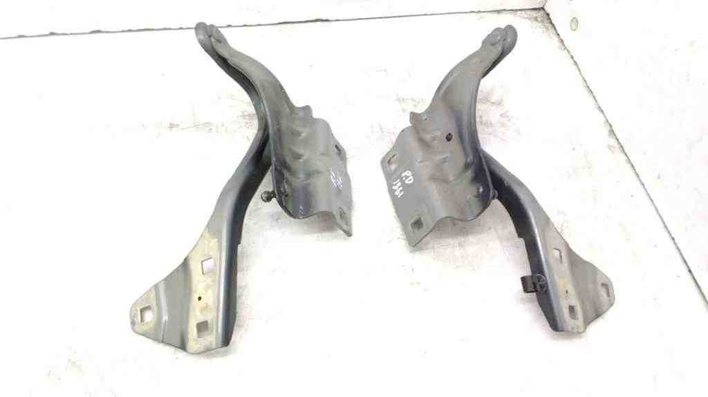 RENAULT Megane 3 generation (2008-2020) Петля капота передняя правая 654002203R,654012880R,TEKPN 32477889