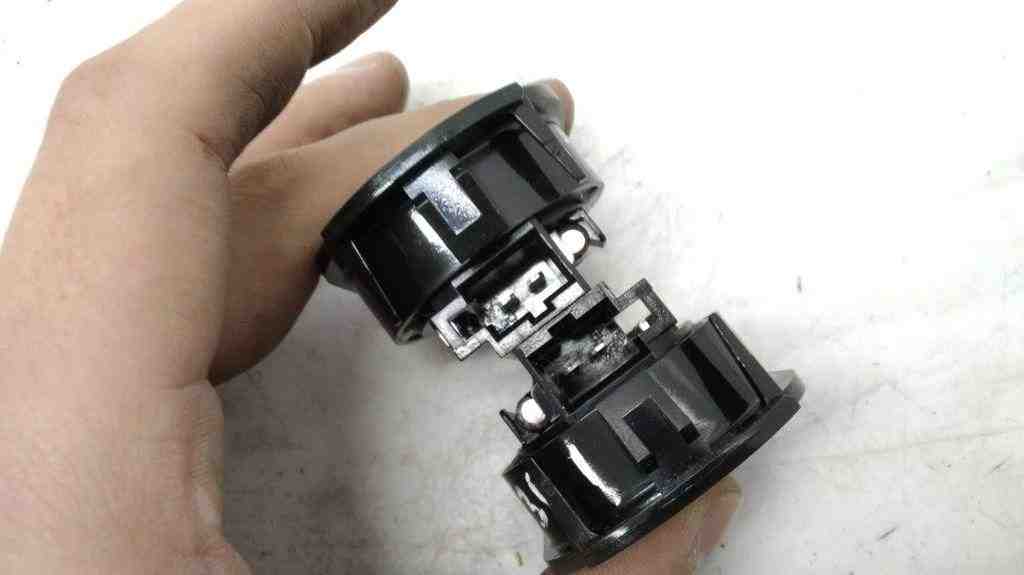 RENAULT Megane 3 generation (2008-2020) Front Left Door Loudspeaker 281480007R 32481367