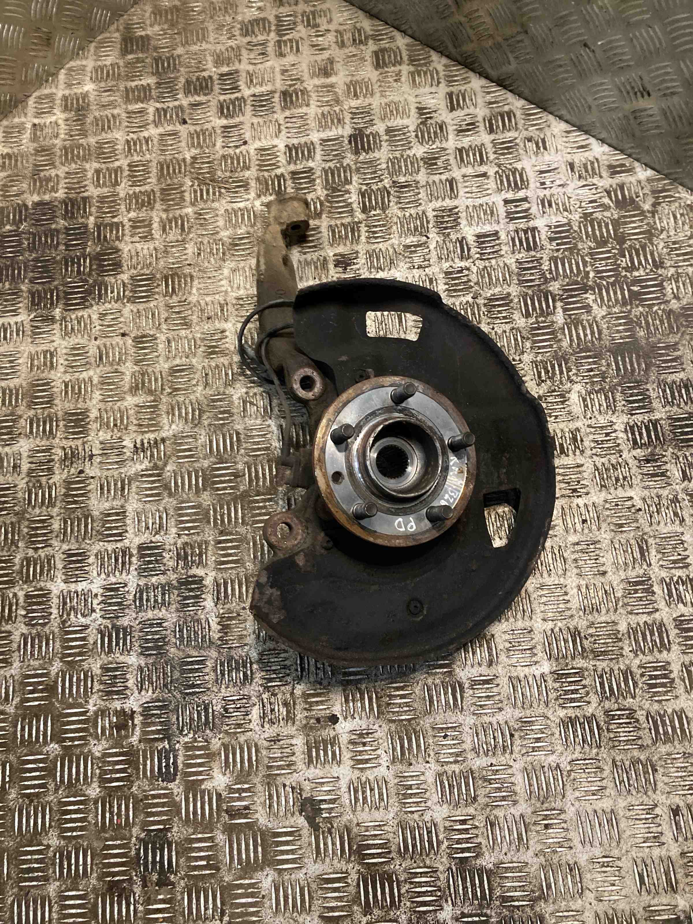 LAND ROVER Range Rover Sport 1 generation (2005-2013) Ступица передняя правая Rub500120 32397697