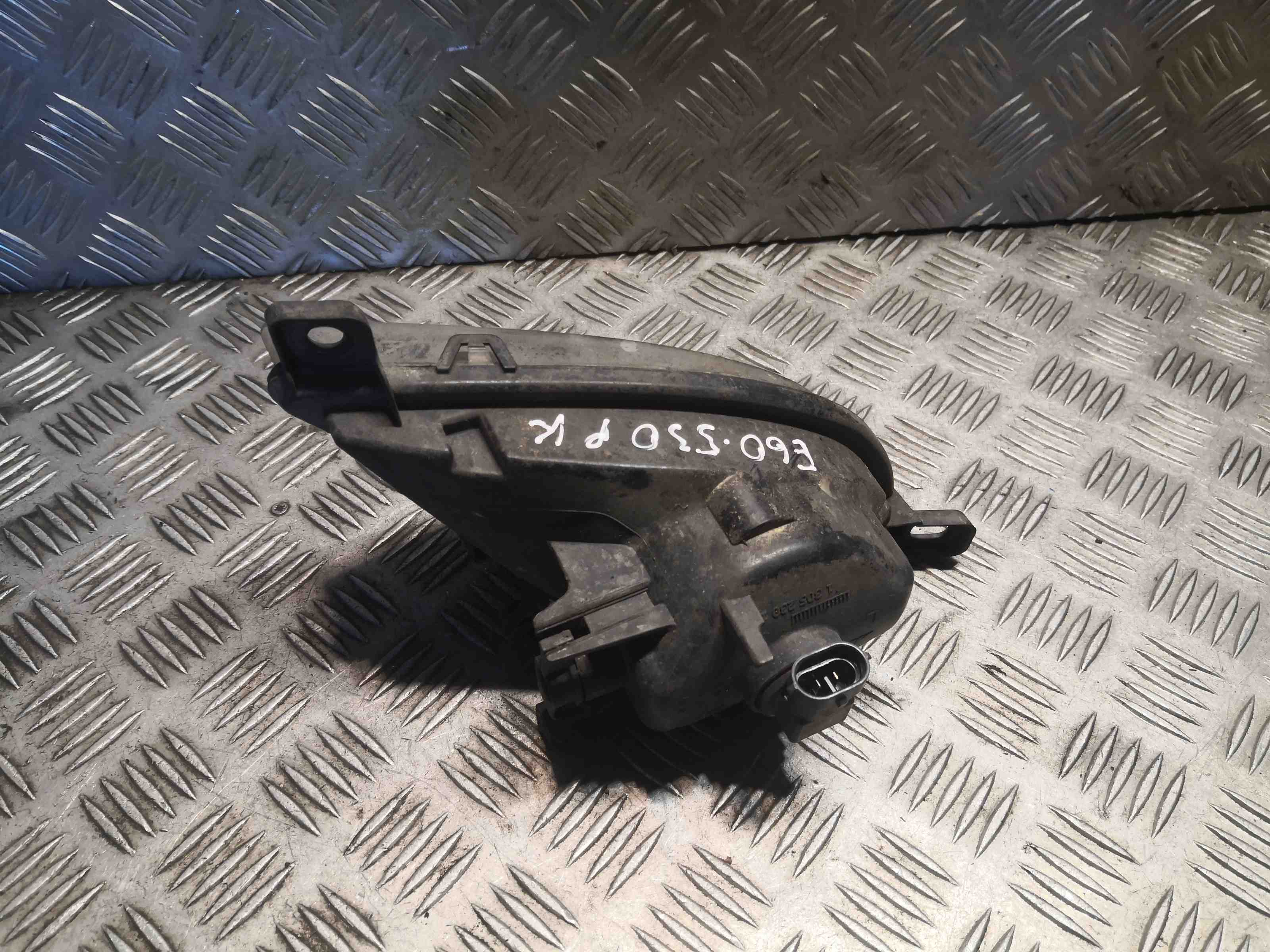 BMW 5 Series E60/E61 (2003-2010) Priekšējais kreisais miglas lukturis 7177711 32398075