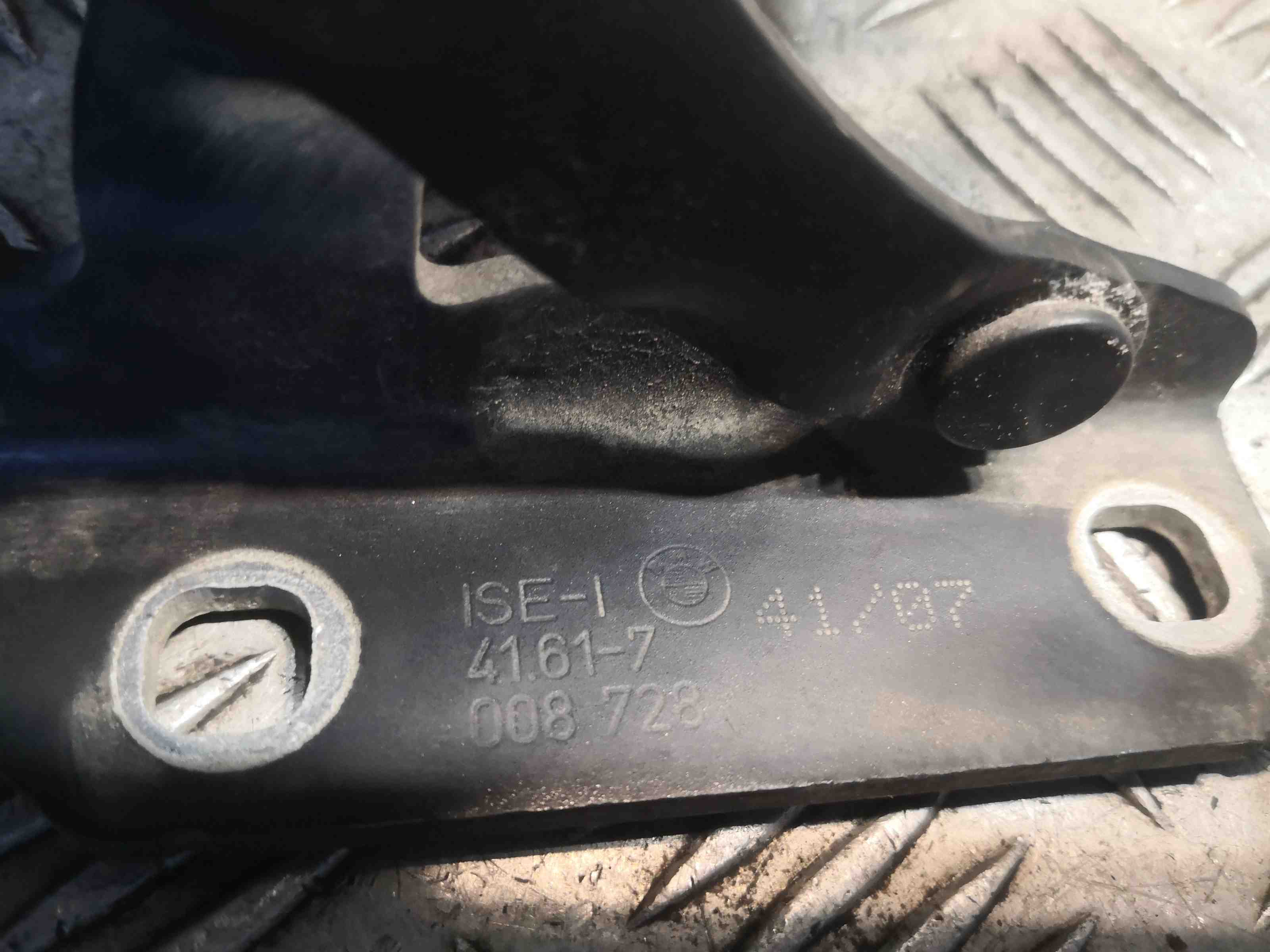 BMW 5 Series E60/E61 (2003-2010) Motora Pārsega Eņģu Komplekts 7008728,7008727 32398169