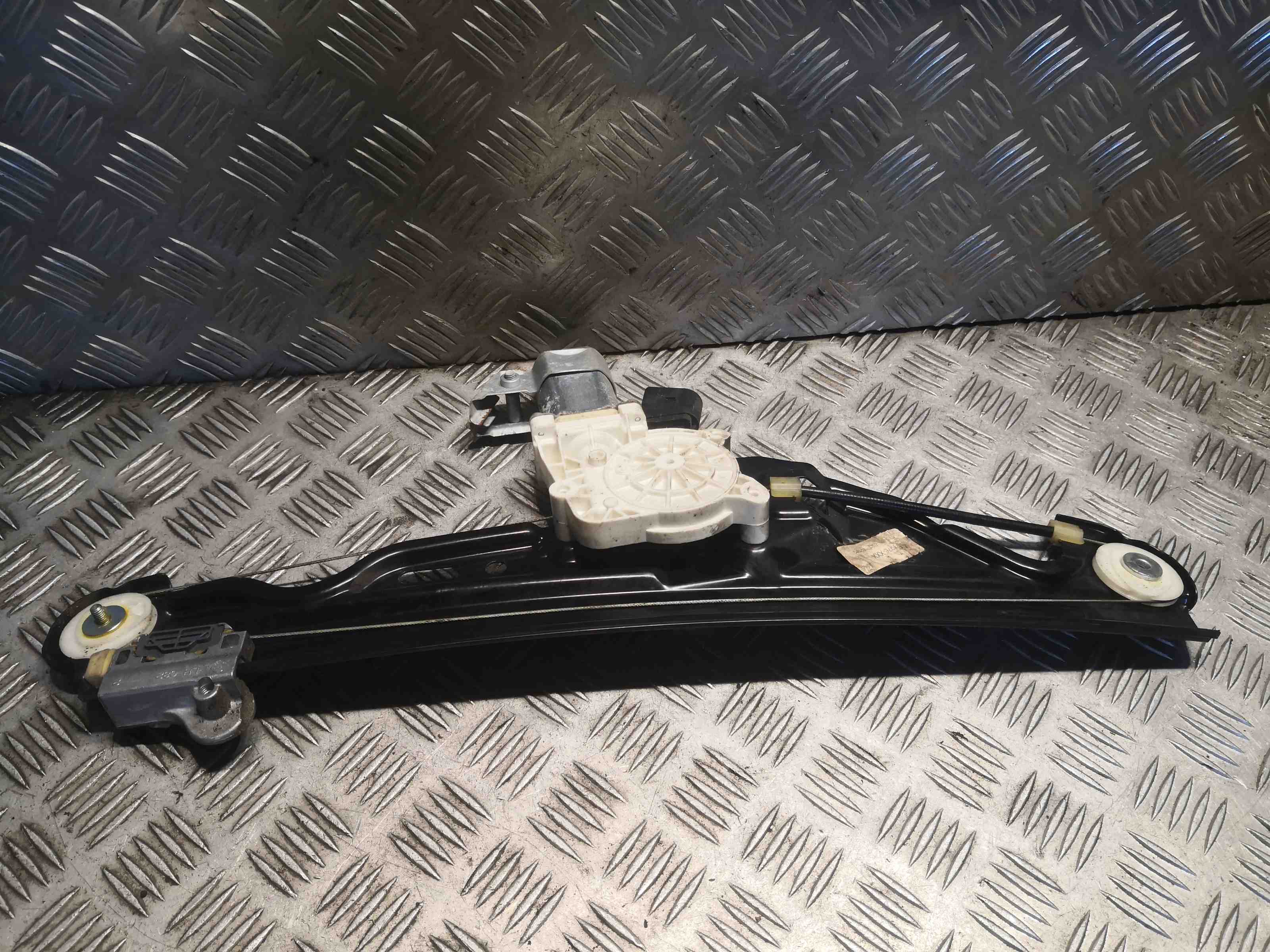 BMW 5 Series E60/E61 (2003-2010) Rear left door window lifter 7184743 32398306