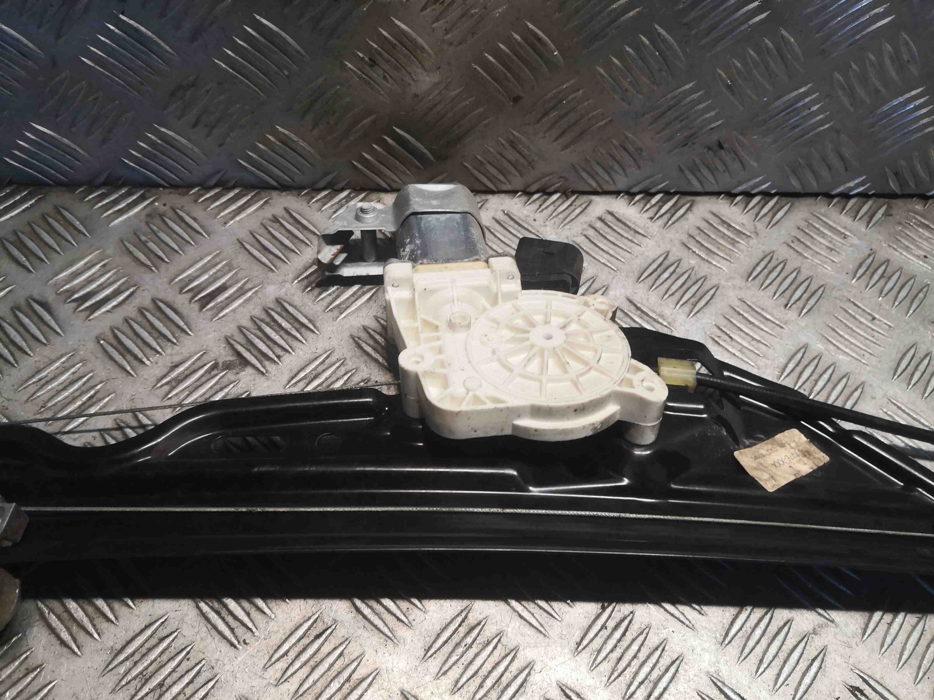 BMW 5 Series E60/E61 (2003-2010) Aizmugurējo kreiso durvju logu pacēlājs 7184743 32398306