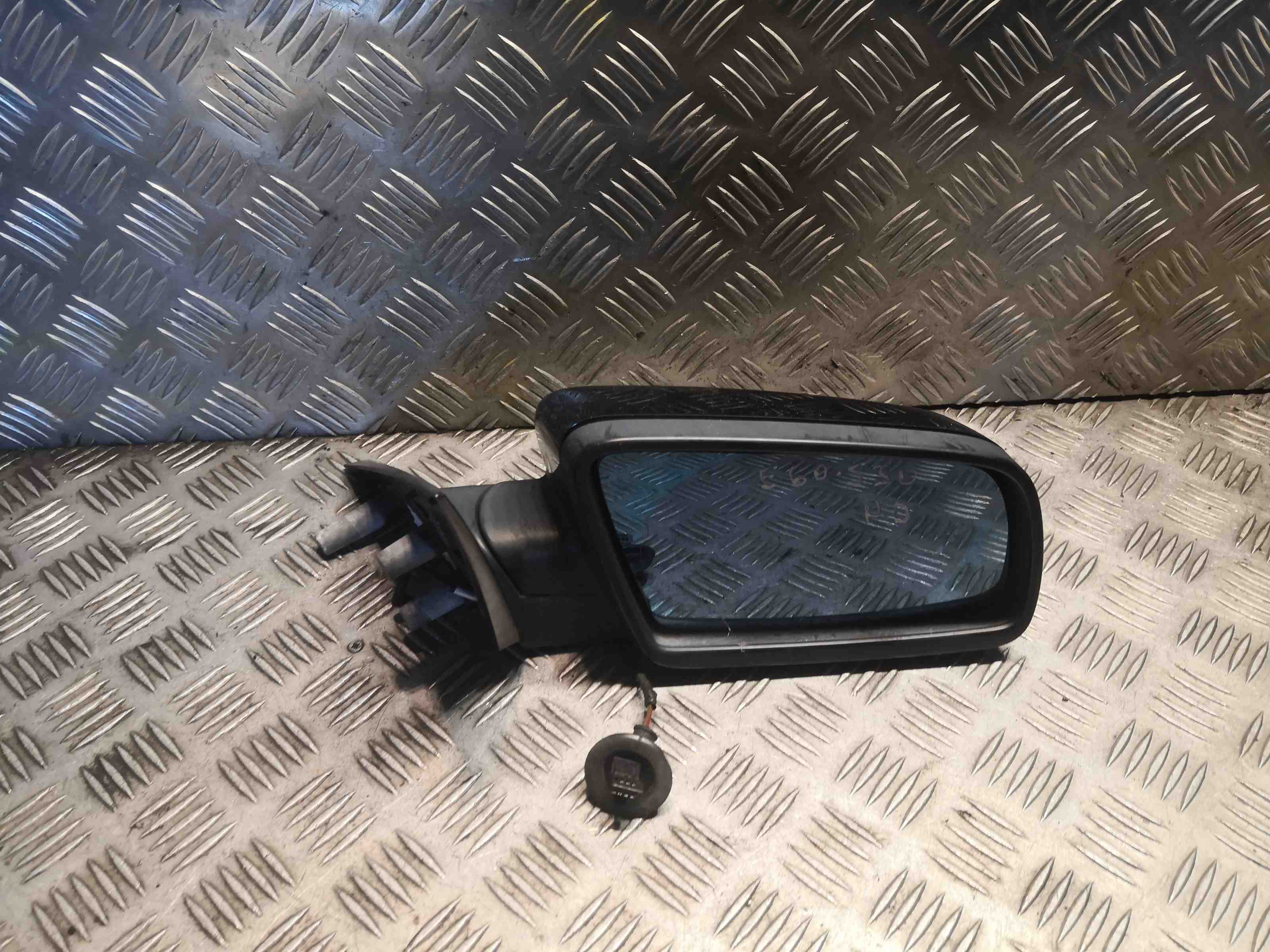 BMW 5 Series E60/E61 (2003-2010) Зеркало передней правой двери 51167189574,7189574 32398493