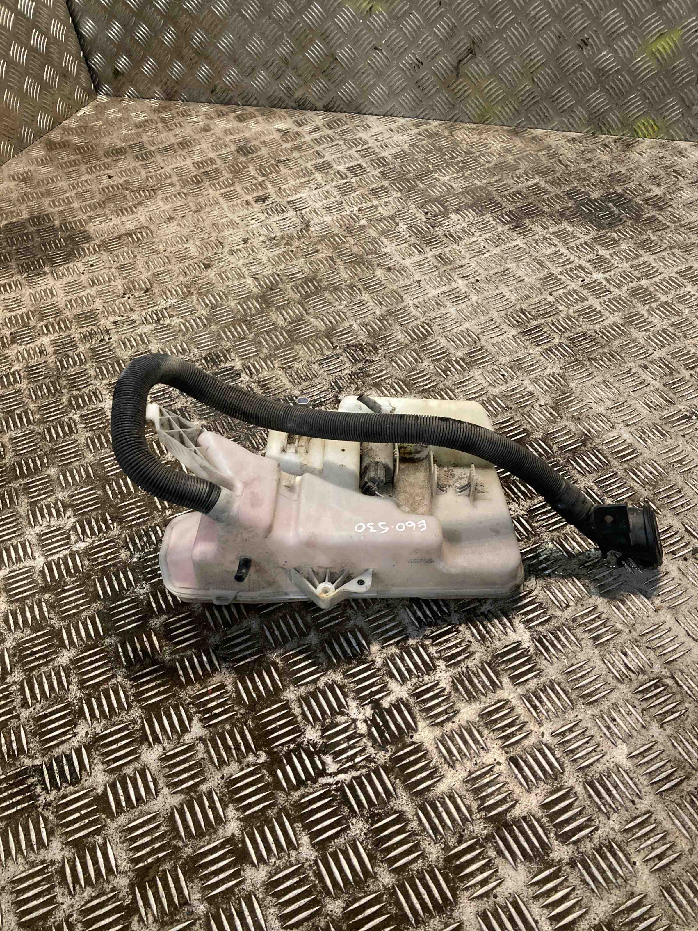 BMW 5 Series E60/E61 (2003-2010) Window Washer Tank 7034967 32398535