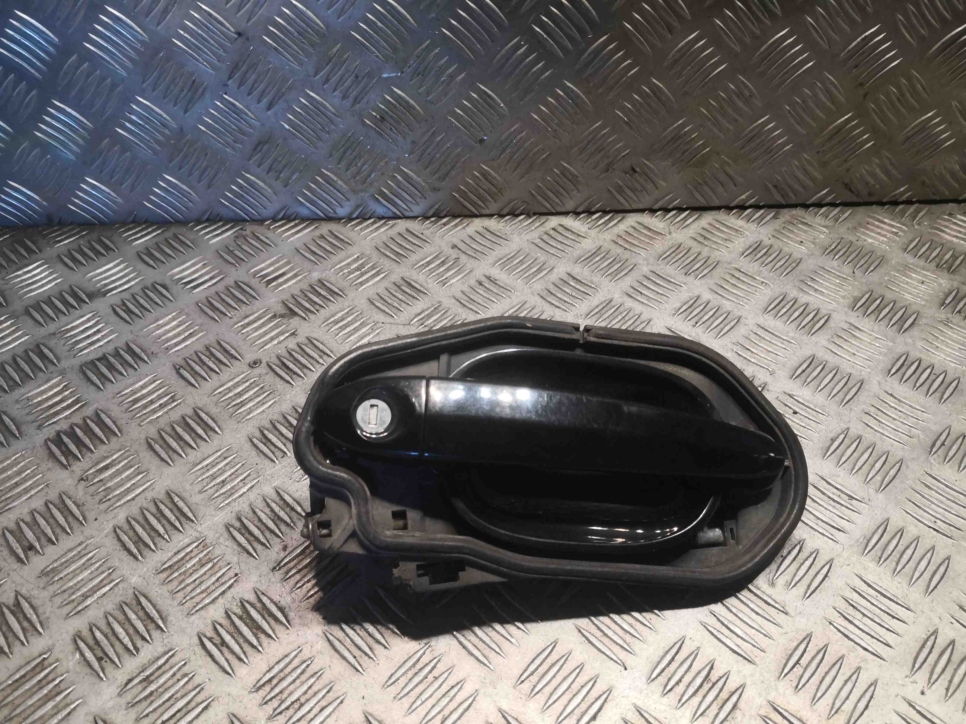 BMW 5 Series E60/E61 (2003-2010) Främre vänstra dörrens yttre handtag 7191615 32398582