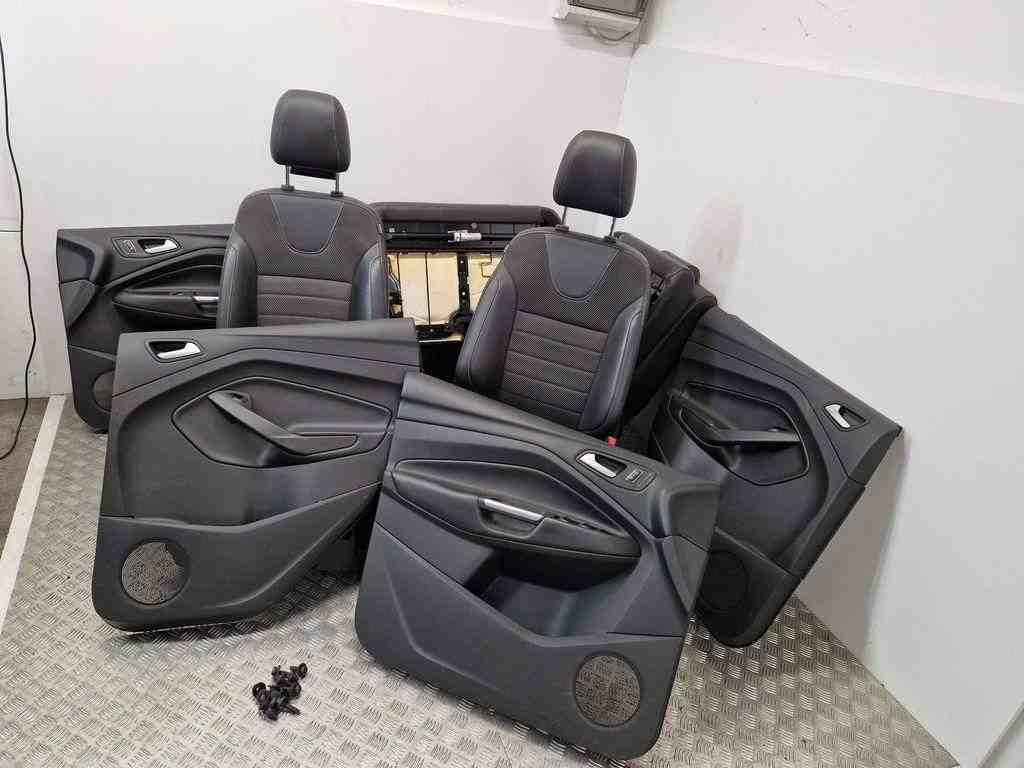 FORD Kuga 3 generation (2019-2023) Внутренние сиденья с комплектом дверных карт 32413798