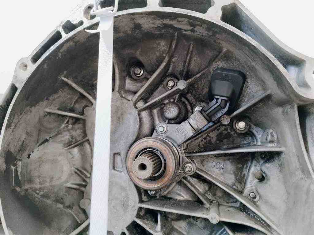FORD Kuga 3 generation (2019-2023) Gearbox FV4R7002CCA,F1DR7F096CCA 32415805