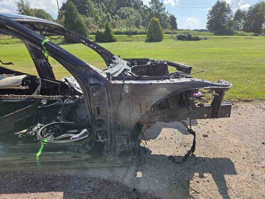 BMW 7 Series G11/G12 (2015-2023) Front Right Quarter Panel 32428234