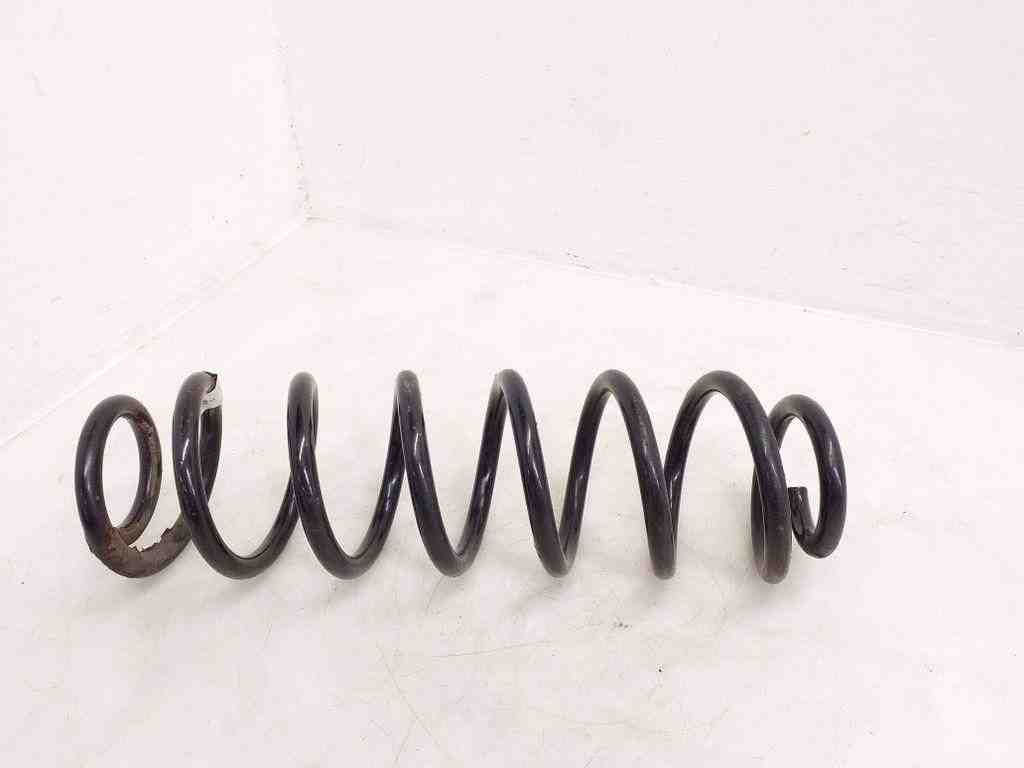 VOLKSWAGEN Passat B8 (2014-2023) Rear Left Coil Spring 3Q0511115AH 32431226
