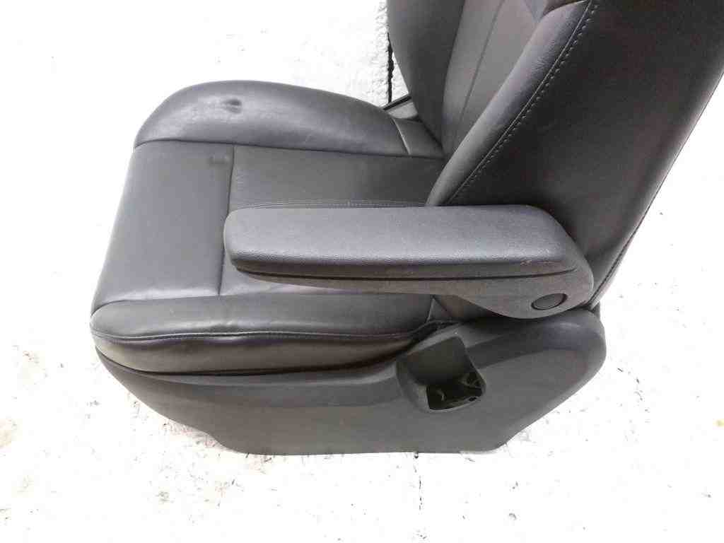 CHRYSLER Voyager 5 generation (2007-2020) Внутренние сиденья с комплектом дверных карт 32479841