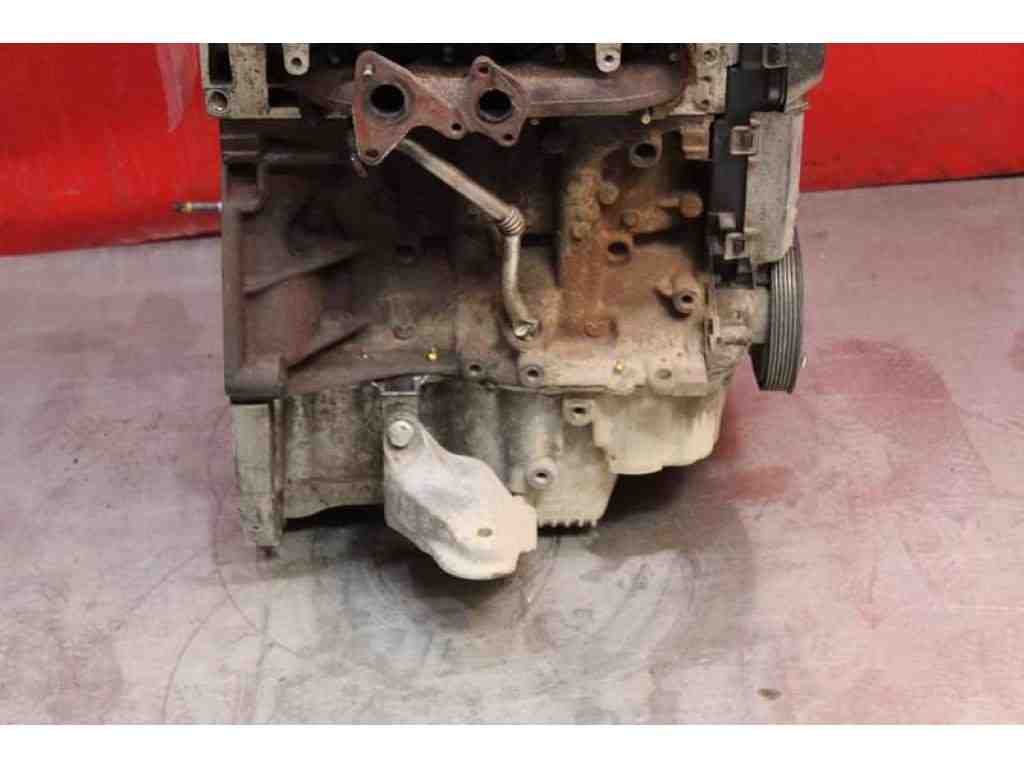 RENAULT Megane 2 generation (2002-2012) Dzinējs K9K832 25430183