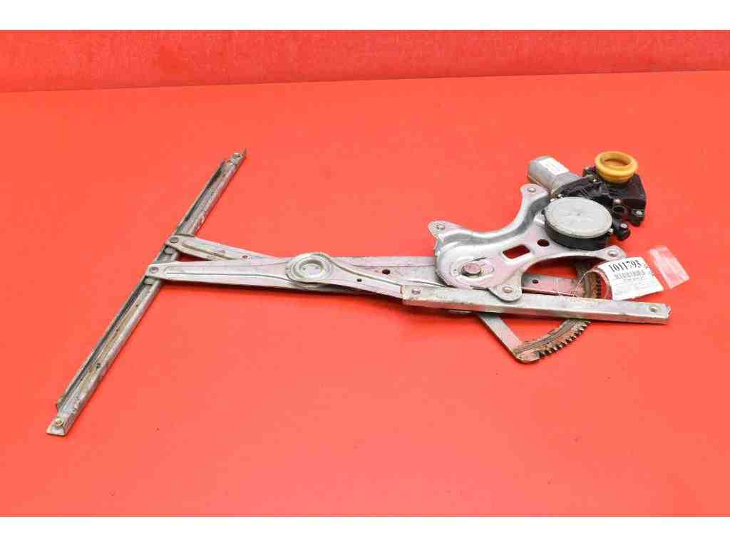 TOYOTA Corolla Verso 1 generation (2001-2009) Priekšējo kreiso durvju logu pacēlājs 69820-0F010 32233140
