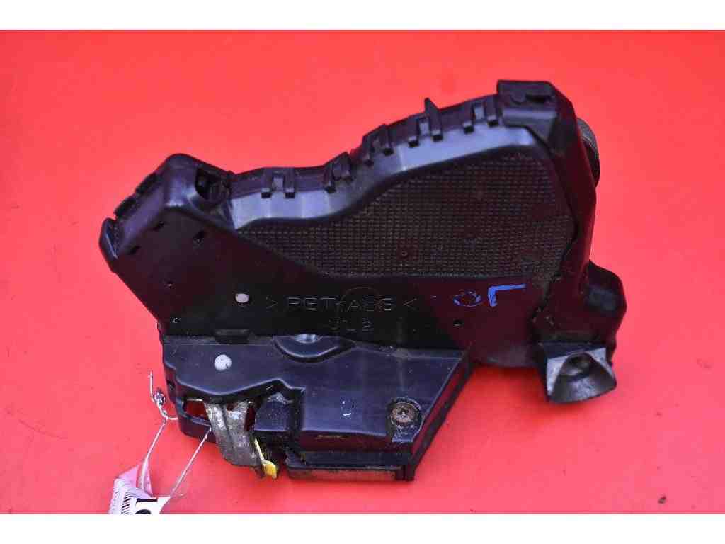 TOYOTA Corolla Verso 1 generation (2001-2009) Priekšējo kreiso durvju slēdzene 32233188
