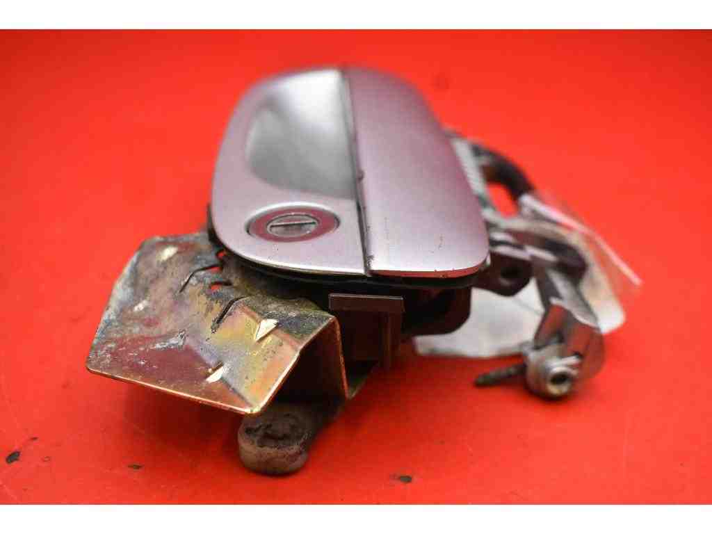PEUGEOT 607 1 generation (2000-2008) Priekšējo kreiso durvju ārējais rokturis 9631931080 32271890
