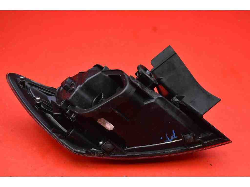 SEAT Leon 3 generation (2012-2020) Rear Right Taillight Lamp 5F0945096B 32385435