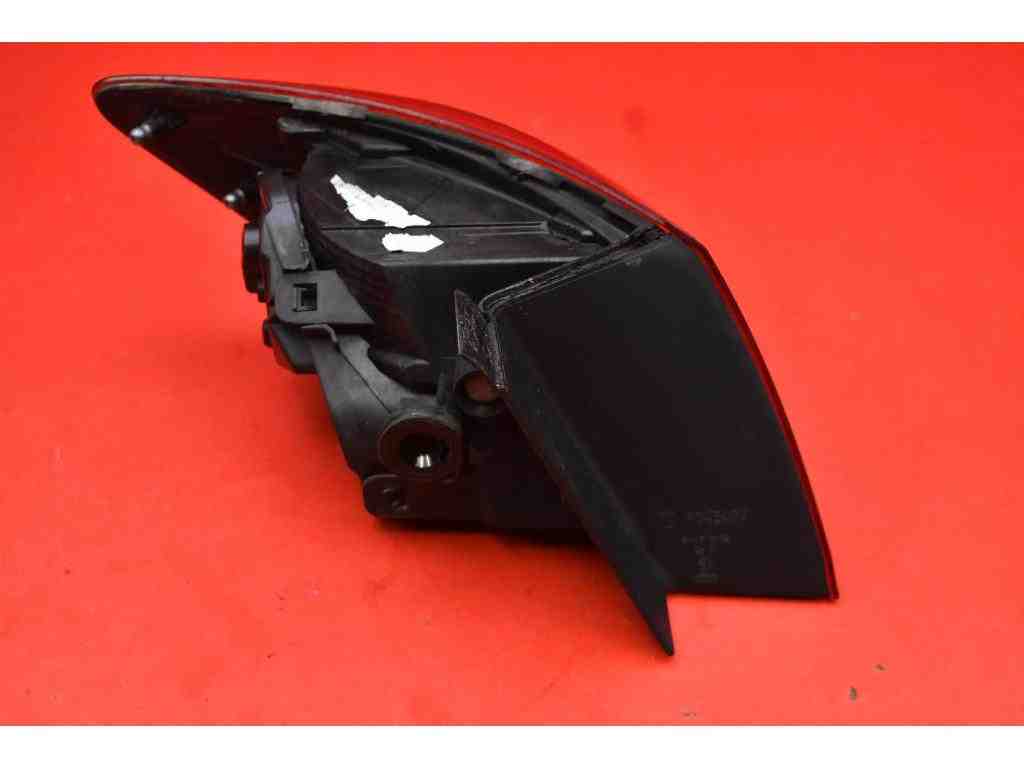 SEAT Leon 3 generation (2012-2020) Rear Right Taillight Lamp 5F0945096B 32385435