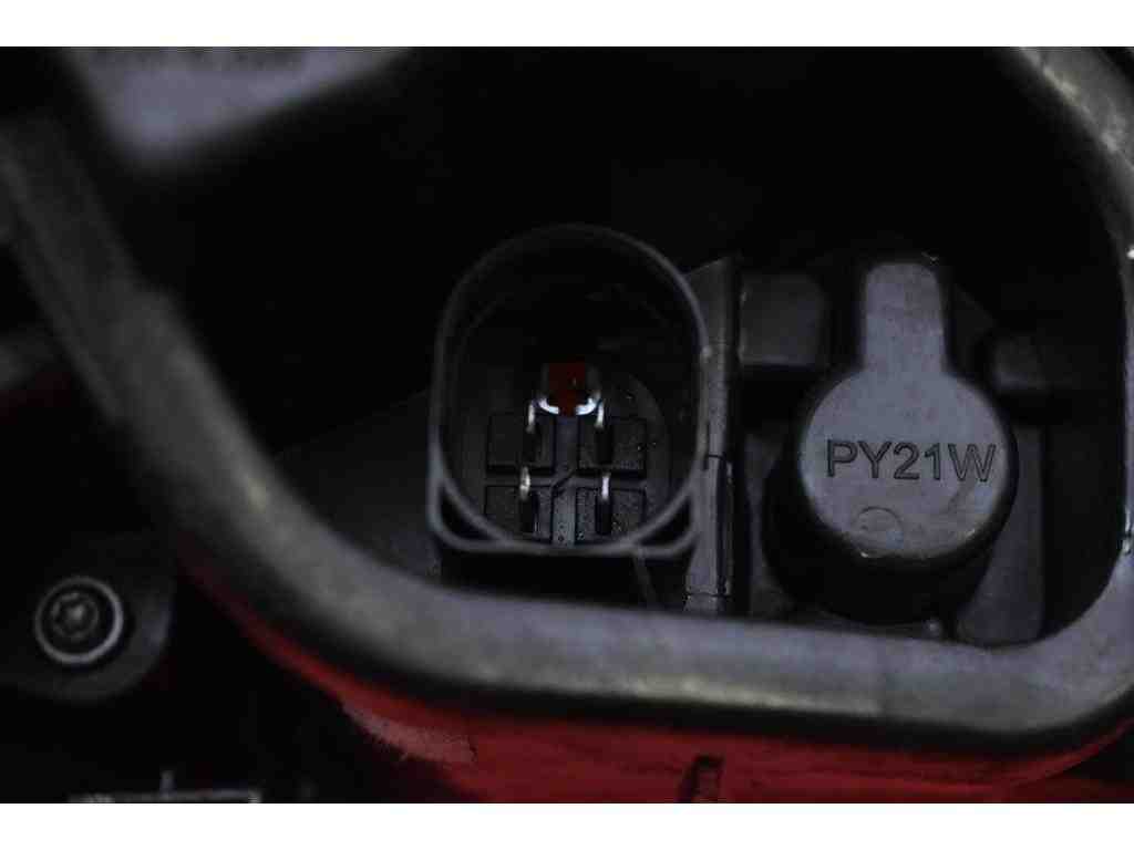SEAT Leon 3 generation (2012-2020) Rear Right Taillight Lamp 5F0945096B 32385435
