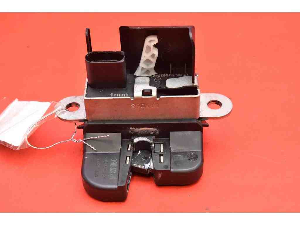 SEAT Leon 3 generation (2012-2020) Tailgate Boot Lock 5F4827505C 32385442