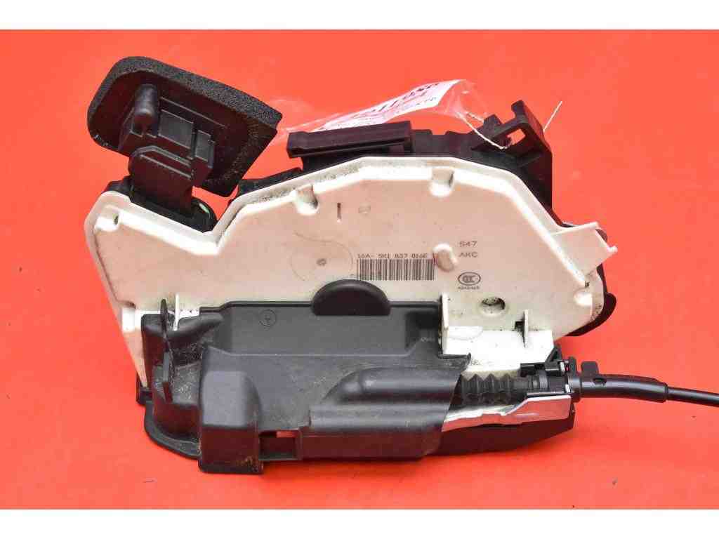 SEAT Leon 3 generation (2012-2020) Front Right Door Lock 5K1837016E 32385444
