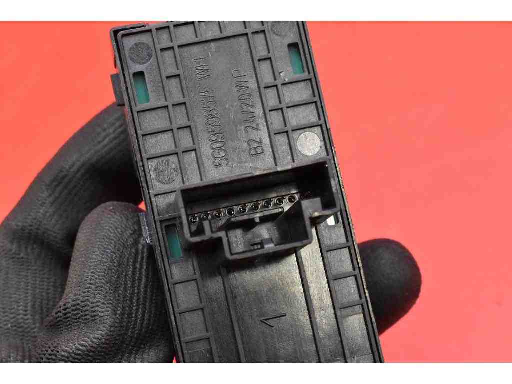 SEAT Leon 3 generation (2012-2020) Front Left Door Window Switch 5G0959857F 32385457