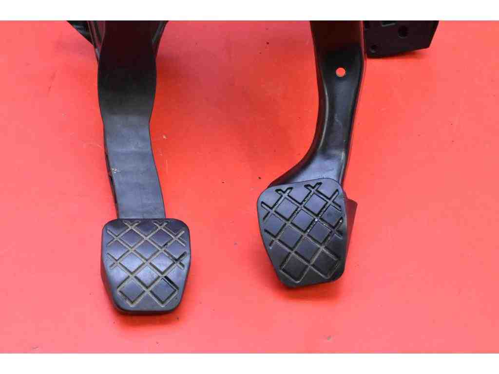 SEAT Leon 3 generation (2012-2020) Akseleratora / gāzes pedālis 5Q1721059CL 32385458