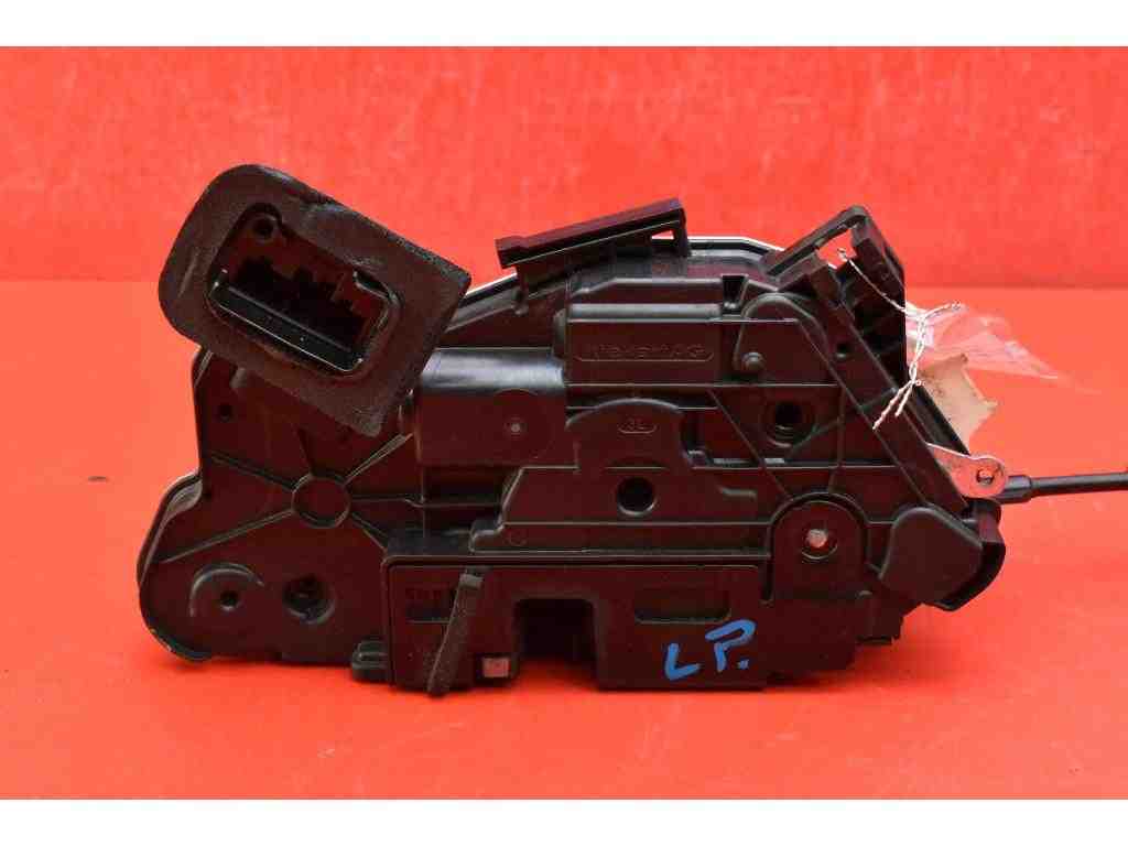 SEAT Leon 3 generation (2012-2020) Front Left Door Lock 5K1837015E 32385460