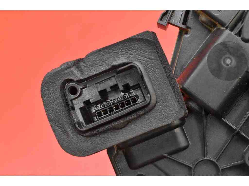SEAT Leon 3 generation (2012-2020) Front Left Door Lock 5K1837015E 32385460