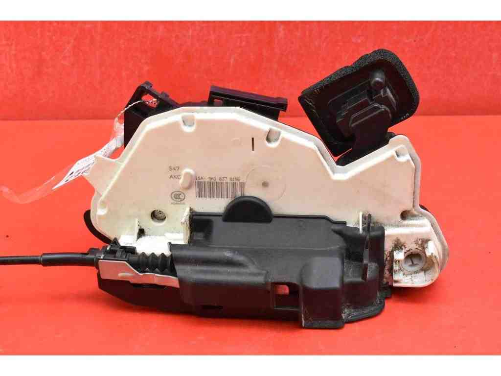 SEAT Leon 3 generation (2012-2020) Front Left Door Lock 5K1837015E 32385460