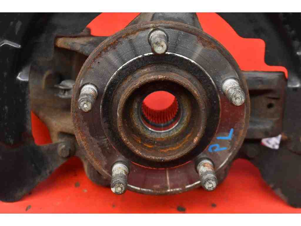 VOLVO C70 2 generation (2005-2013) Rear Left Wheel Hub 3M51-3K171 32385525