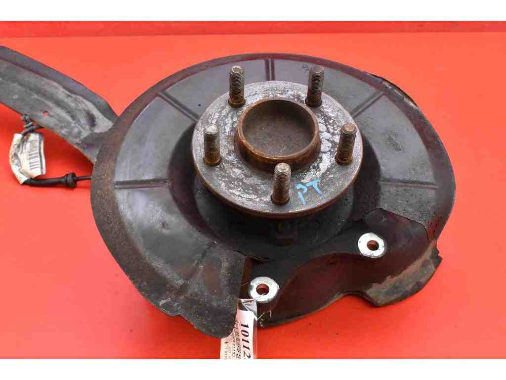 VOLVO C70 2 generation (2005-2013) Front Right Wheel Hub 32385527