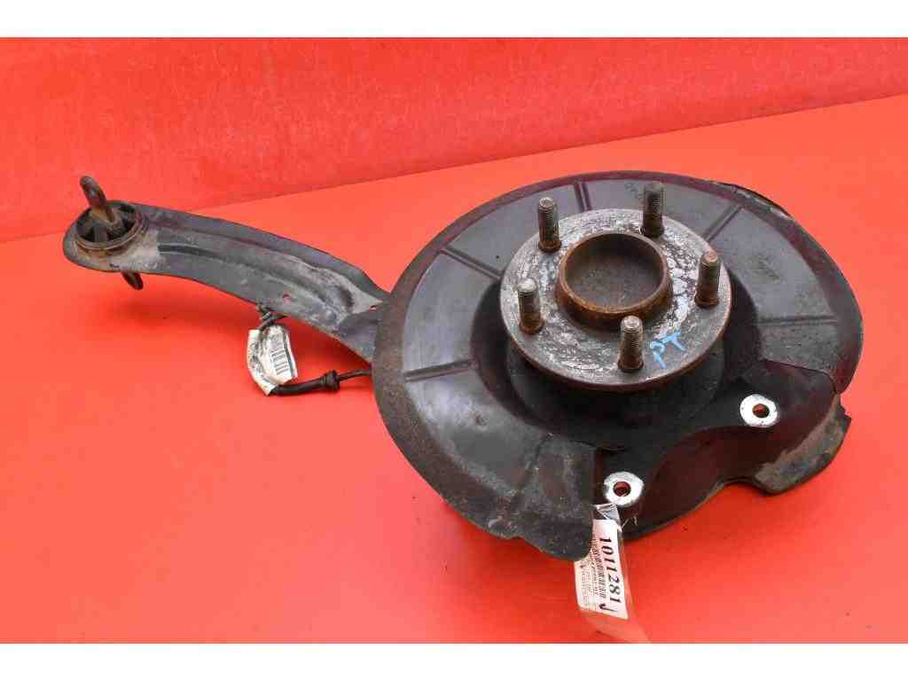 VOLVO C70 2 generation (2005-2013) Front Right Wheel Hub 32385527