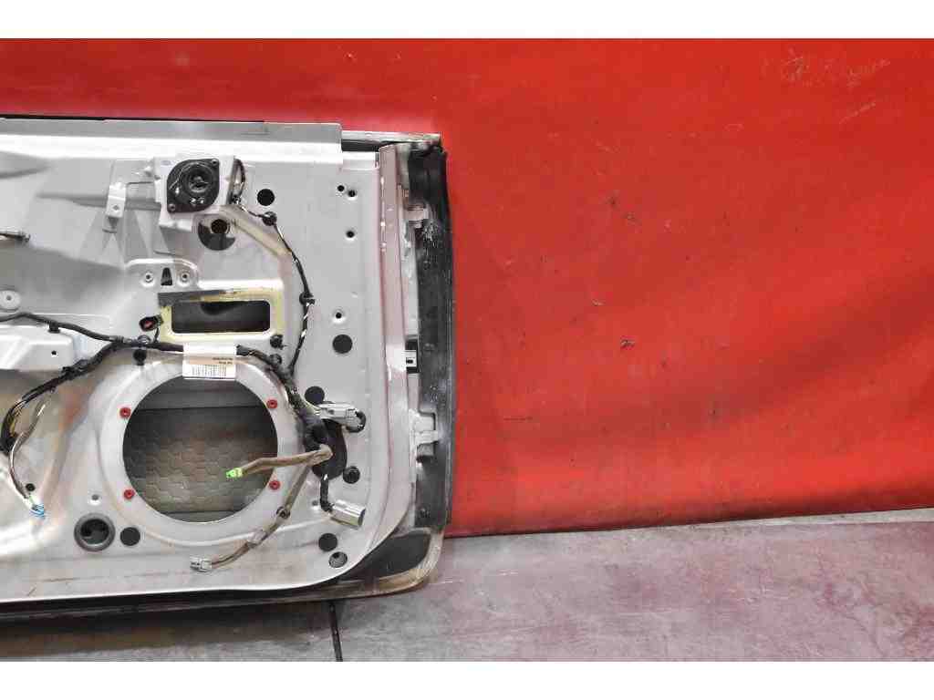 VOLVO C70 2 generation (2005-2013) Front Left Door 32385533