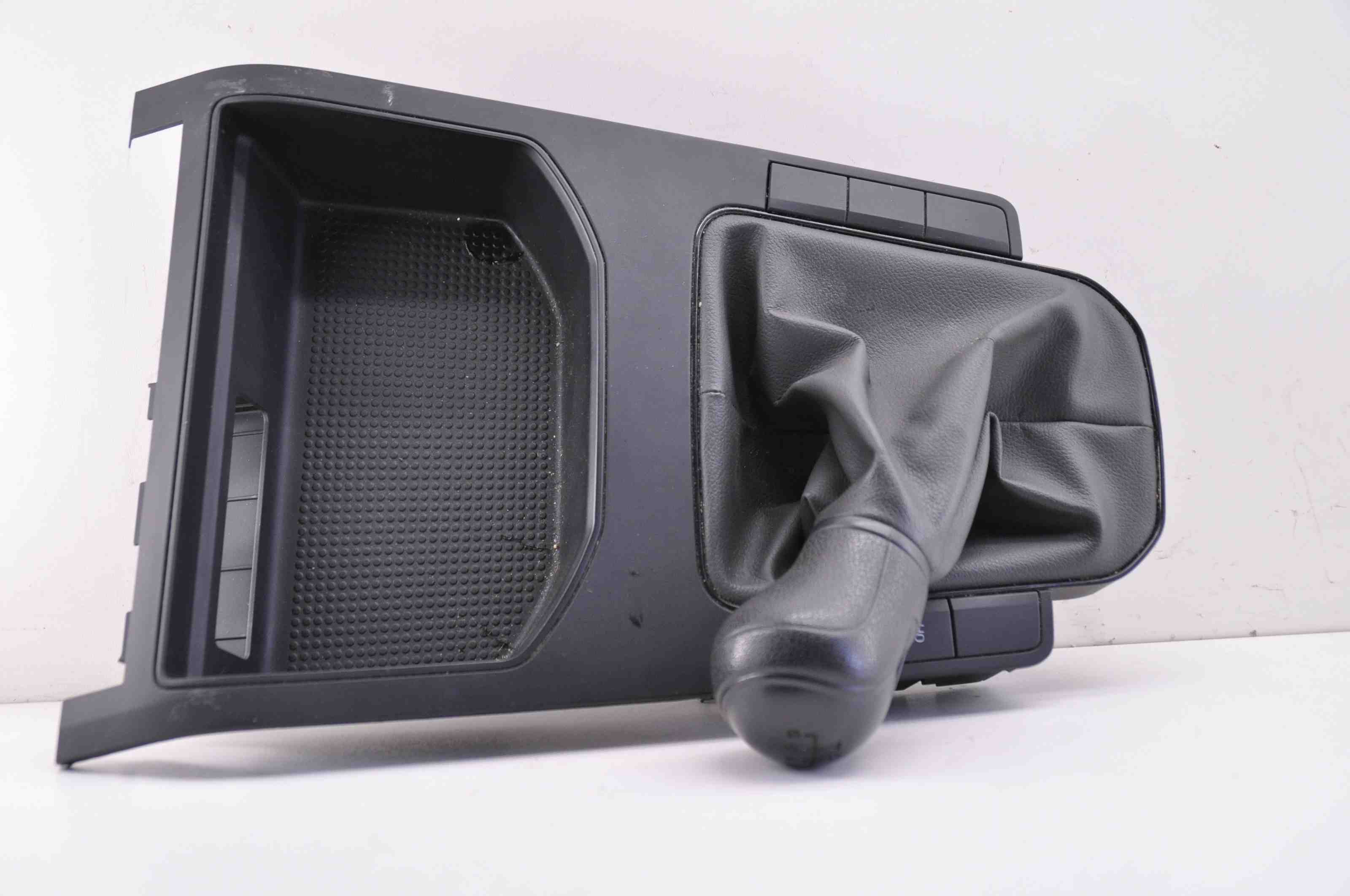 SEAT Ibiza 5 generation (2017-2023) Ātruma sviras ādas getras 6F0711113L 32395059