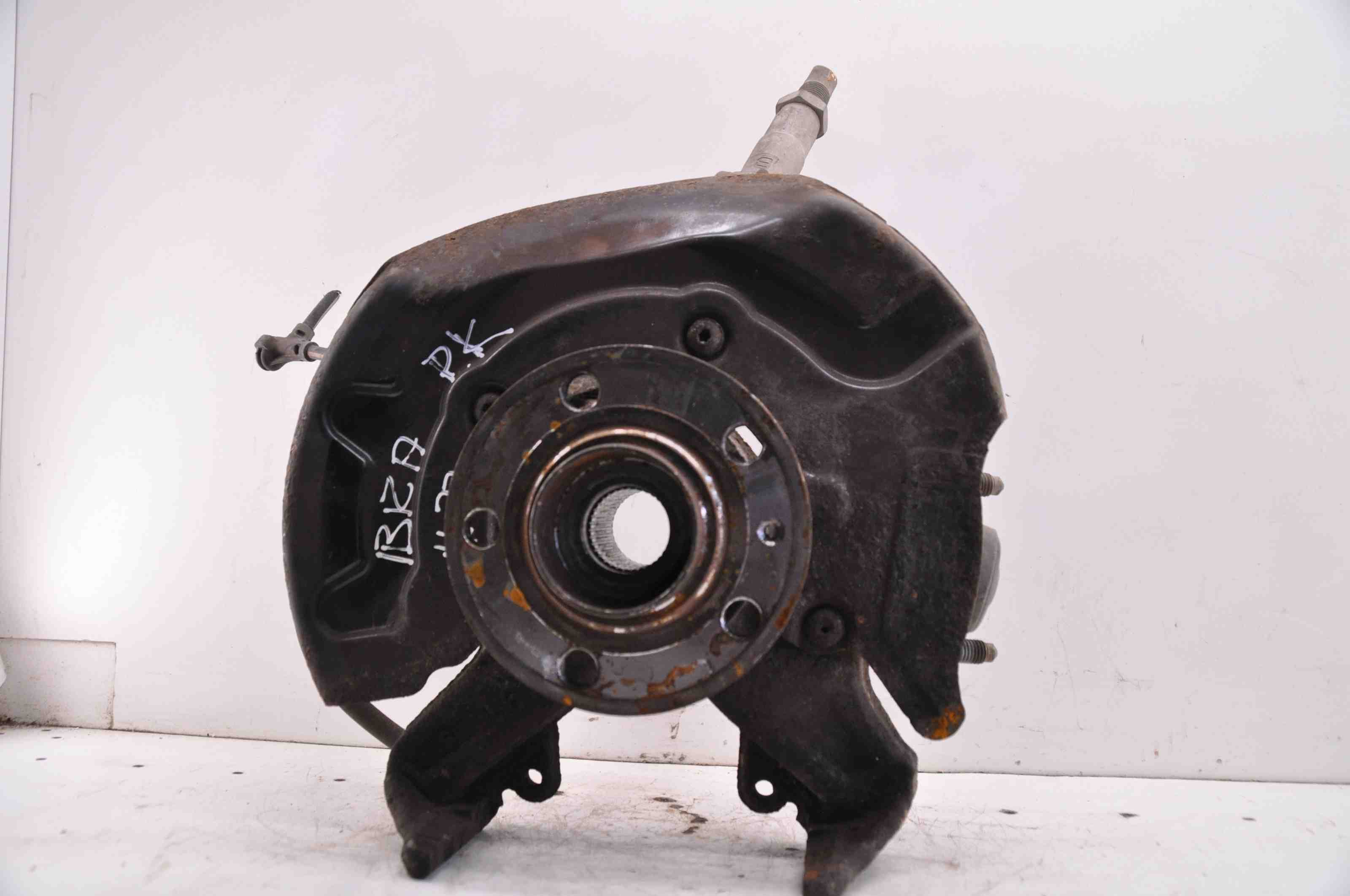 SEAT Ibiza 5 generation (2017-2023) Ступица передняя левая 2Q0407255G 32396406