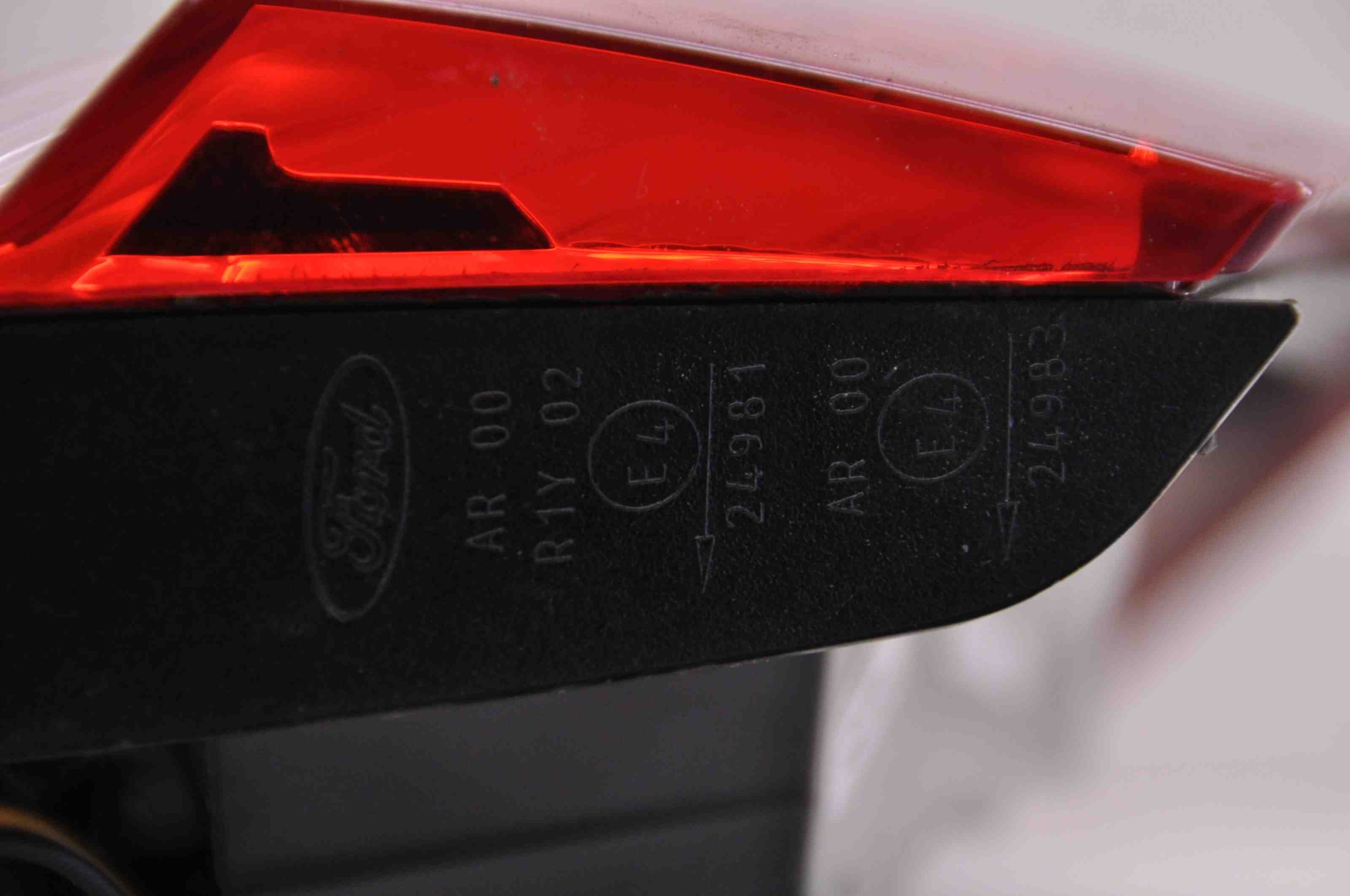 FORD Fiesta 7 generation (2017-2024) Aizmugurējais kreisais lukturis bagāžniekā H1BB13A603 32396820