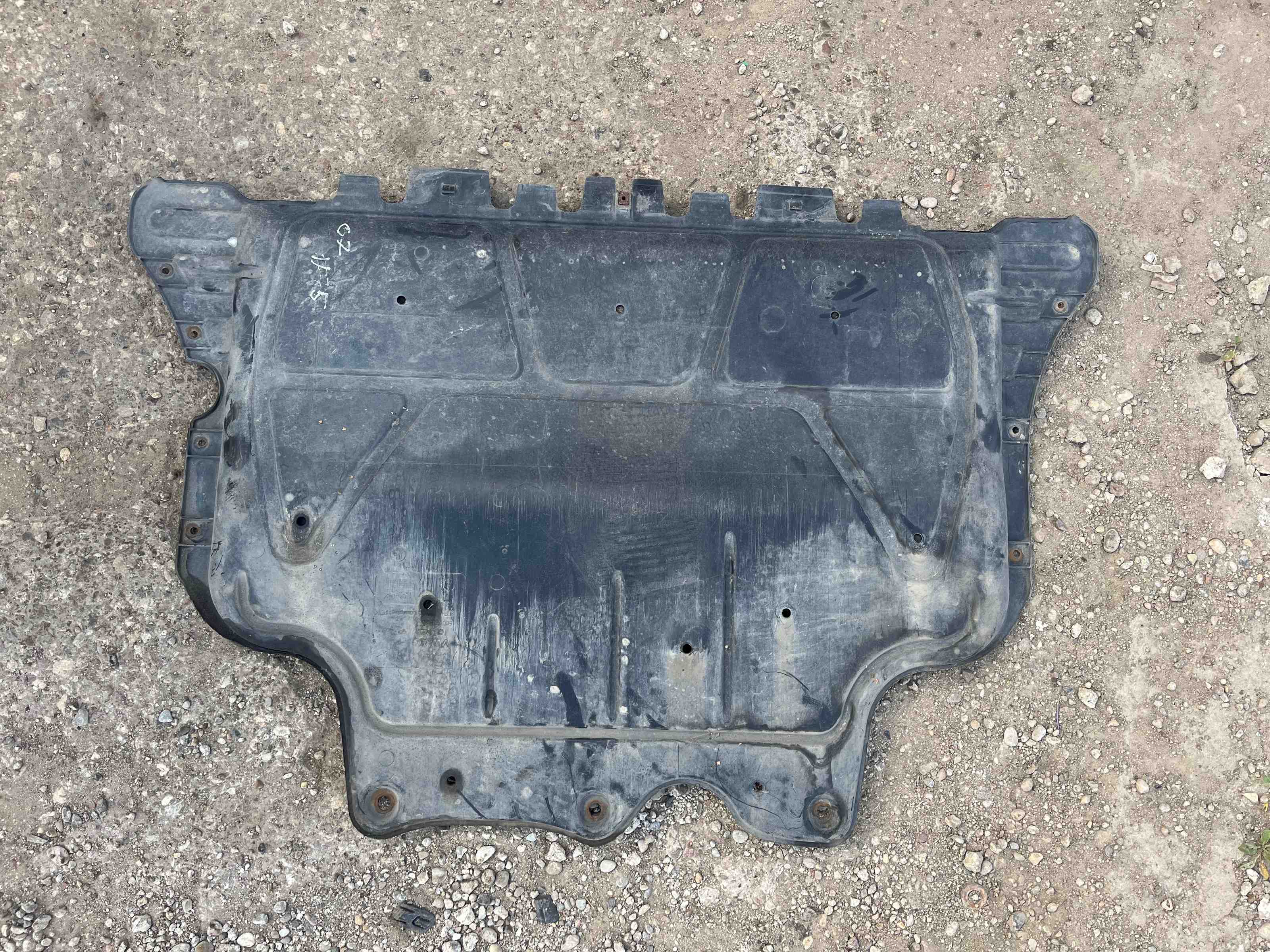VOLKSWAGEN Golf 7 generation (2012-2024) Dzinēja apakšas aizsargs/panna 5Q0825236 32397496