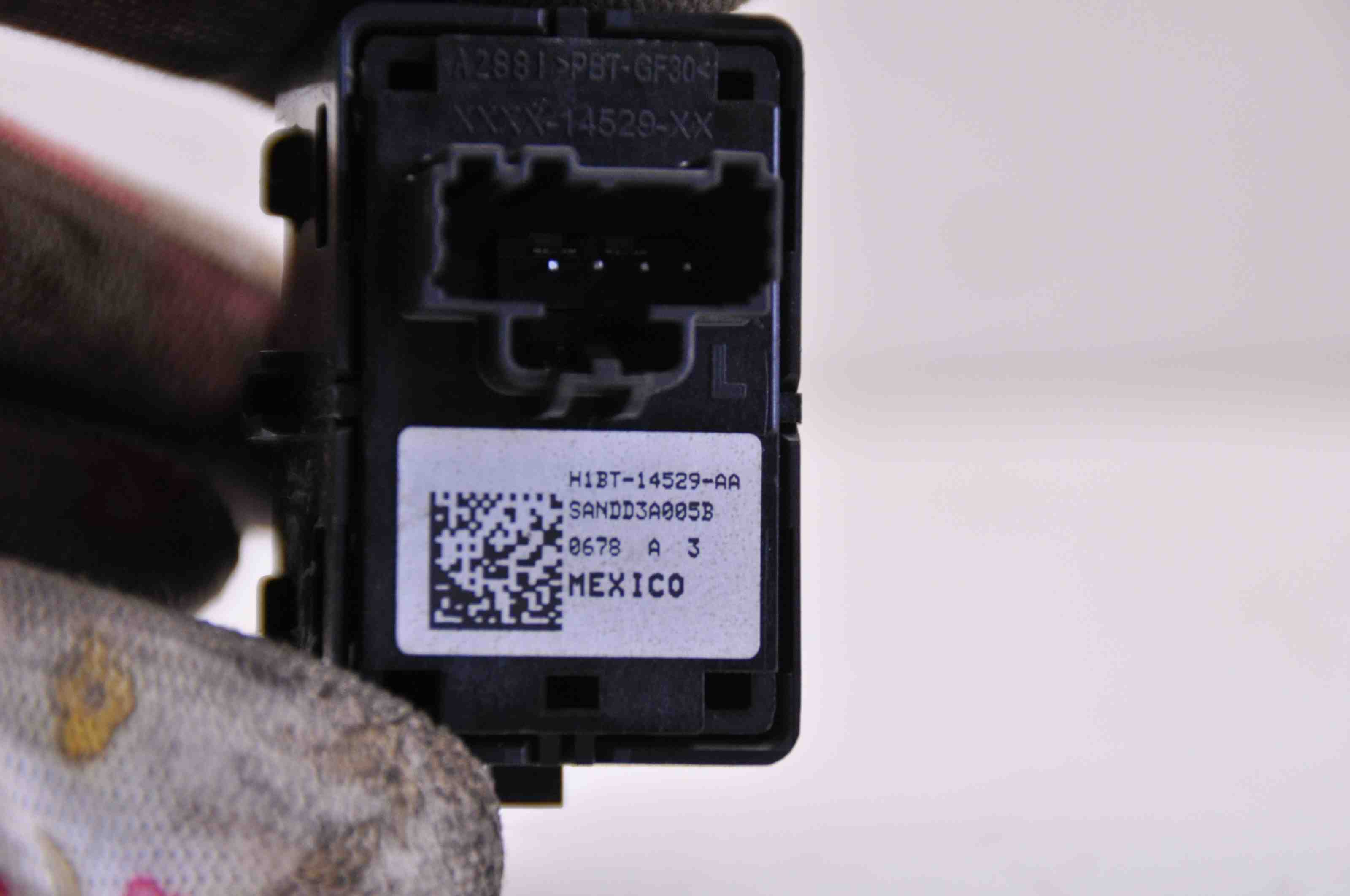 FORD Fiesta 7 generation (2017-2024) Кнопка стеклоподъемника передней правой двери H1BT14529AA 32408666