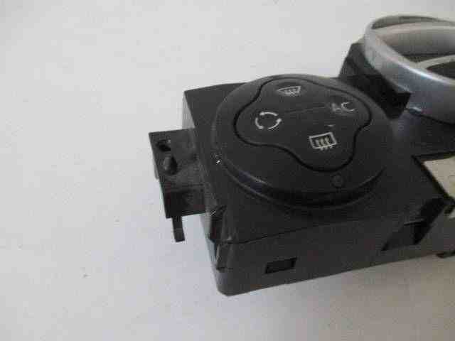 RENAULT Megane 2 generation (2002-2012) Citau veidu vadības bloki G220G4,8200413906,69340064 32464503