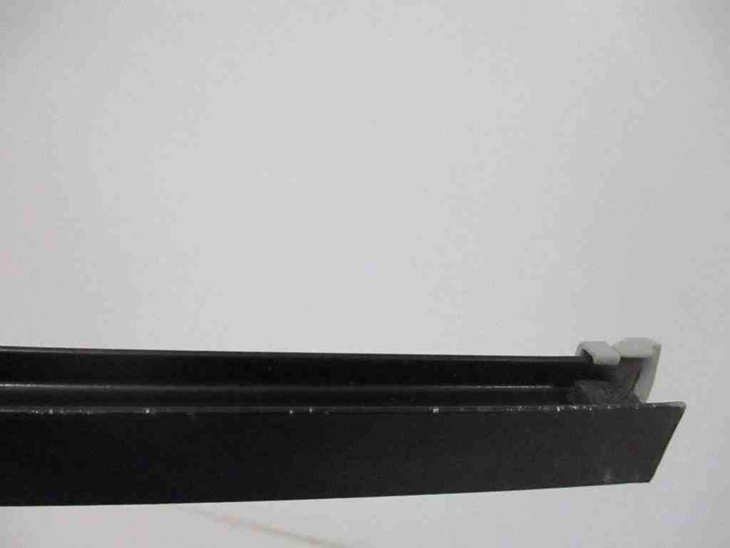 RENAULT Megane 3 generation (2008-2020) Aizmugurējo Durvju Stikla Sliede 822300011R 32467894