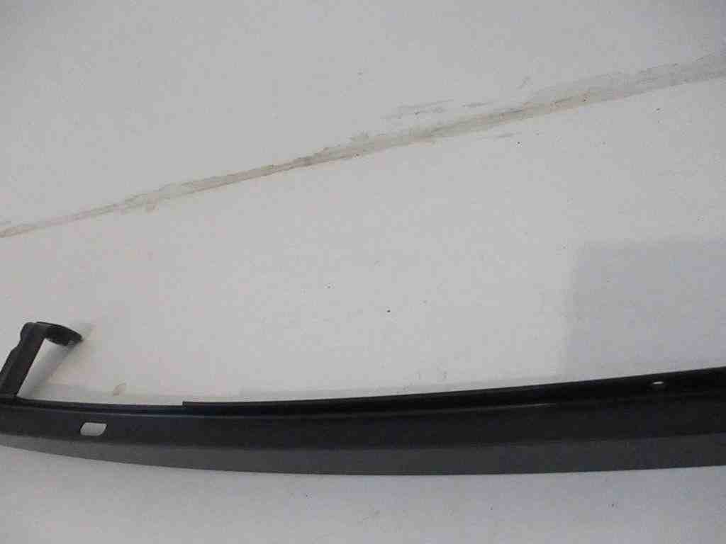 RENAULT Megane 3 generation (2008-2020) Aizmugurējo Durvju Stikla Sliede 822300011R 32467894